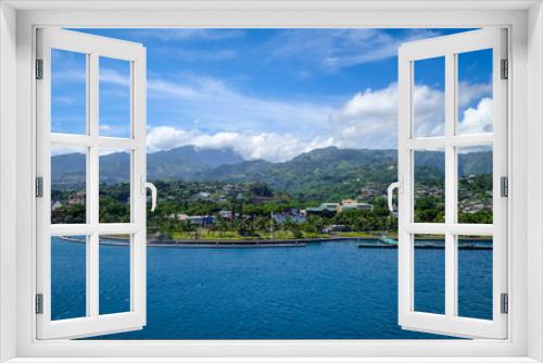 Fototapeta Naklejka Na Ścianę Okno 3D - Papeete city view from the sea, Tahiti
