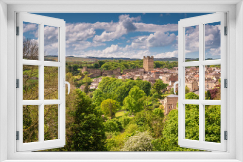 Fototapeta Naklejka Na Ścianę Okno 3D - Richmond Town and Castle / The market town of Richmond is sited at the very edge of the North Yorkshire Dales, on the banks of River Swale