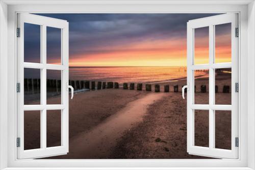 Fototapeta Naklejka Na Ścianę Okno 3D - Sunrise over the Baltic Sea