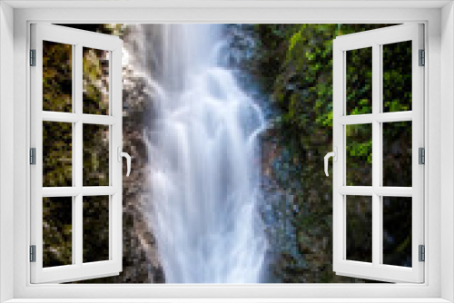 Fototapeta Naklejka Na Ścianę Okno 3D - Maui Waterfall