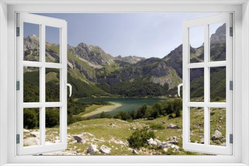 Fototapeta Naklejka Na Ścianę Okno 3D - Maglic mountain and Trnovacko lake