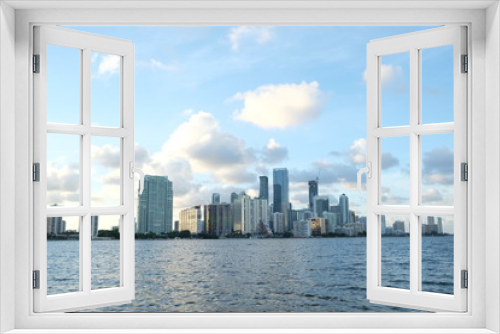 Fototapeta Naklejka Na Ścianę Okno 3D - Downtown Miami Skyline in the Summer