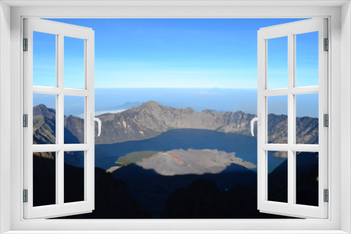Fototapeta Naklejka Na Ścianę Okno 3D - Rinjani lake