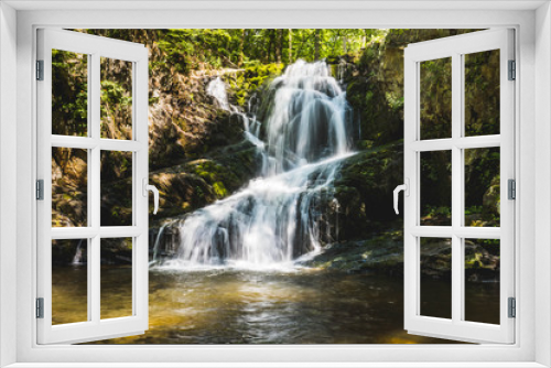 Fototapeta Naklejka Na Ścianę Okno 3D - Hidden Waterfall