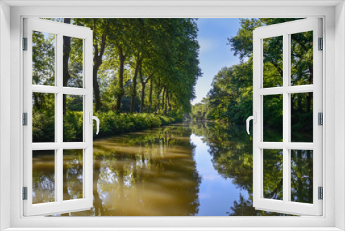 Fototapeta Naklejka Na Ścianę Okno 3D - Beautiful Canal du Midi, sycamore trees reflection in water, Southern France
