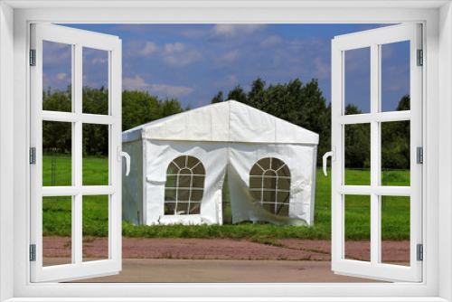 Fototapeta Naklejka Na Ścianę Okno 3D - White tent at the camp