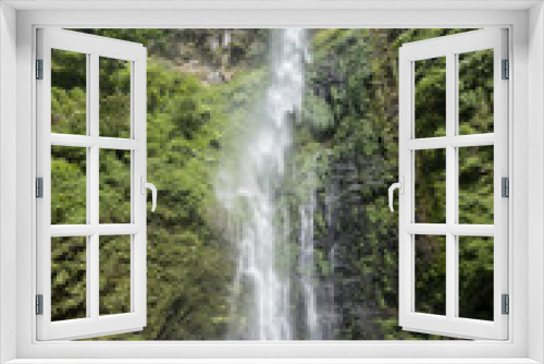 Fototapeta Naklejka Na Ścianę Okno 3D - Coban Rondo Waterfall, Pujon - Malang, Indonesia