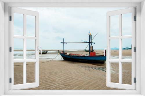 Fototapeta Naklejka Na Ścianę Okno 3D - Empty fishing boats