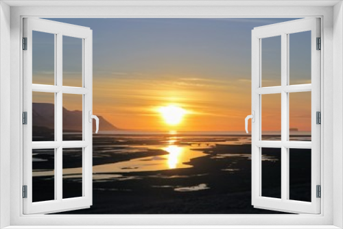 Fototapeta Naklejka Na Ścianę Okno 3D - Iceland sunset in the valley