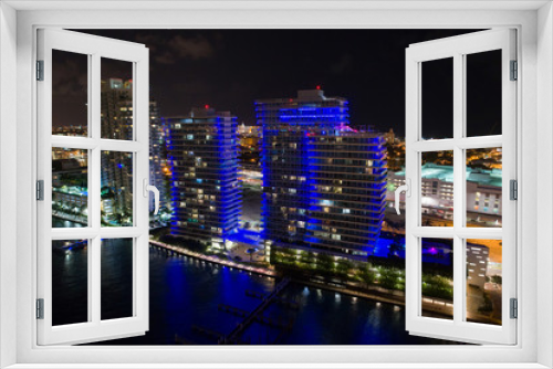 Fototapeta Naklejka Na Ścianę Okno 3D - Bentley Bay Condominium at night