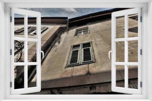 Fototapeta Naklejka Na Ścianę Okno 3D - alte strasse in Meran in Italien in Südtirol
