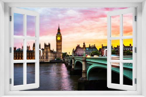 Fototapeta Naklejka Na Ścianę Okno 3D - Sunset over the city of London, UK