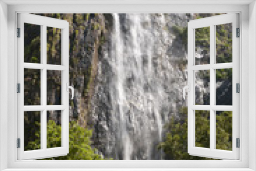 Fototapeta Naklejka Na Ścianę Okno 3D - Diyaluma waterfall in Sri Lanka