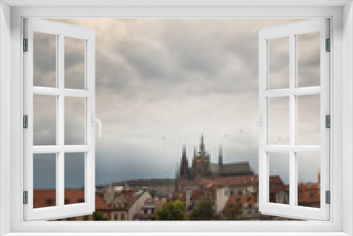 Fototapeta Naklejka Na Ścianę Okno 3D - Vertical Prague Castle with cloudy sunset .