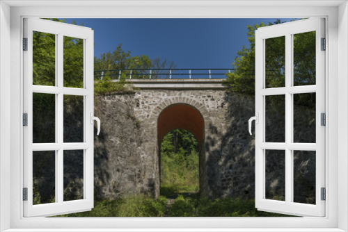 Fototapeta Naklejka Na Ścianę Okno 3D - Stone rail viaduct near Sychrov village