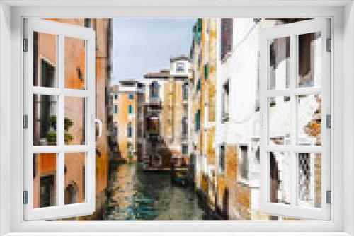Fototapeta Naklejka Na Ścianę Okno 3D - Damage from dampness in Venice