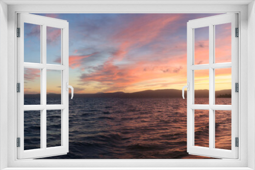 Fototapeta Naklejka Na Ścianę Okno 3D - Panoramic view on lake