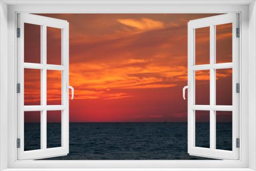 Fototapeta Naklejka Na Ścianę Okno 3D - Orange Sunset on the sea horizon, skyline