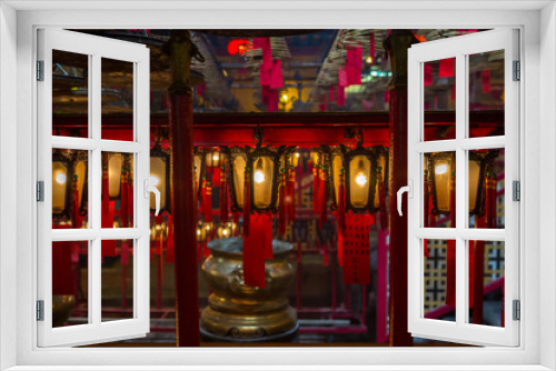 Fototapeta Naklejka Na Ścianę Okno 3D - Inside Buddhist temple, Hong Kong, China