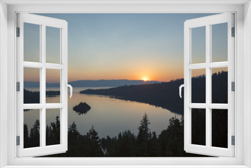 Fototapeta Naklejka Na Ścianę Okno 3D - Sunrise over Emerald Bay, Lake Tahoe, California