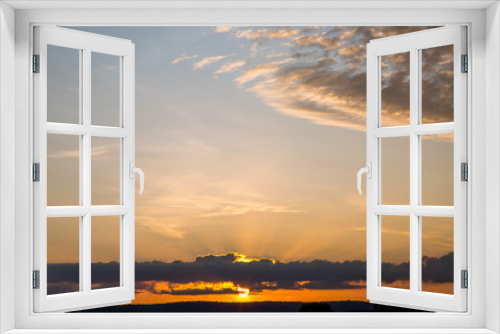 Fototapeta Naklejka Na Ścianę Okno 3D - himmel bei aufgehenden Sonne