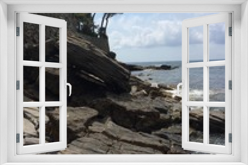 Fototapeta Naklejka Na Ścianę Okno 3D - spiaggia con rocce - Recco