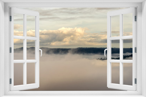 Fototapeta Naklejka Na Ścianę Okno 3D - Mountain and mist