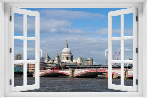 Fototapeta Naklejka Na Ścianę Okno 3D - LONDON - JULY 27 : Buildings on the North Bank of the River Thames in London on July 27, 2017