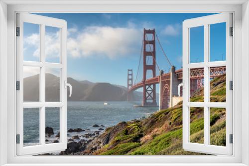 Fototapeta Naklejka Na Ścianę Okno 3D - Famous Golden Gate Bridge, San Francisco at sunset, USA