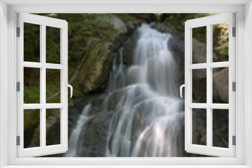 Fototapeta Naklejka Na Ścianę Okno 3D - Waterfall in Vermont cascading into pool