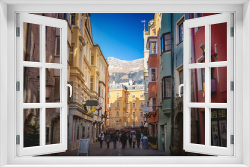 Fototapeta Naklejka Na Ścianę Okno 3D - Street of Innsbruck