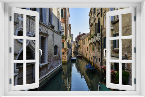 Fototapeta Naklejka Na Ścianę Okno 3D - Canals of Venice and its Architecture