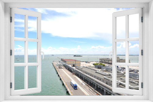 Fototapeta Naklejka Na Ścianę Okno 3D - cruise port