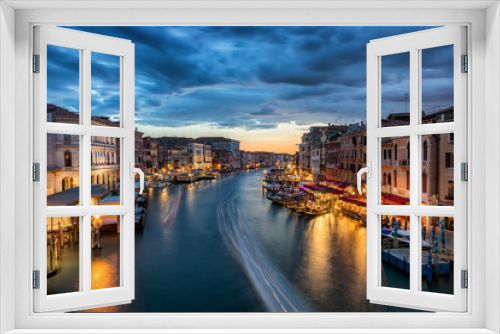 Fototapeta Naklejka Na Ścianę Okno 3D - Der Canale Grande in Venedig nach Sonnenuntergang, Italien