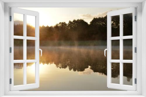 Fototapeta Naklejka Na Ścianę Okno 3D - morning lake fog misty