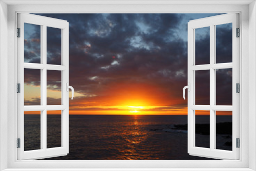 Fototapeta Naklejka Na Ścianę Okno 3D - Sunset over Ocean