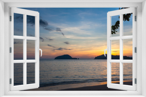 Fototapeta Naklejka Na Ścianę Okno 3D - Sonnenuntergang am Meer Thailand