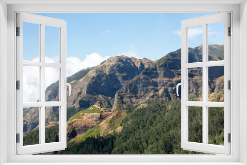 Fototapeta Naklejka Na Ścianę Okno 3D - View to the south from the pass Boca da Encumeada in Madeira