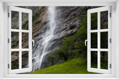 Fototapeta Naklejka Na Ścianę Okno 3D - Staubbach waterfall in Lauterbrunnen in Switzerland