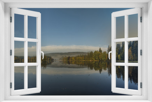Fototapeta Naklejka Na Ścianę Okno 3D - Blue morning near Kladska pond in autumn time