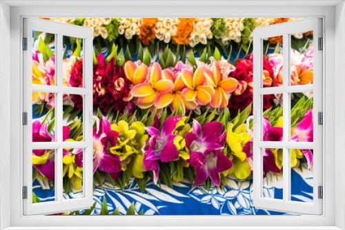 Fototapeta Naklejka Na Ścianę Okno 3D - Garlands of flowers in French Polynesia, traditional flowers crowns
