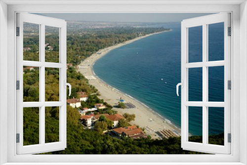 Fototapeta Naklejka Na Ścianę Okno 3D - view on the beach and the sea from top