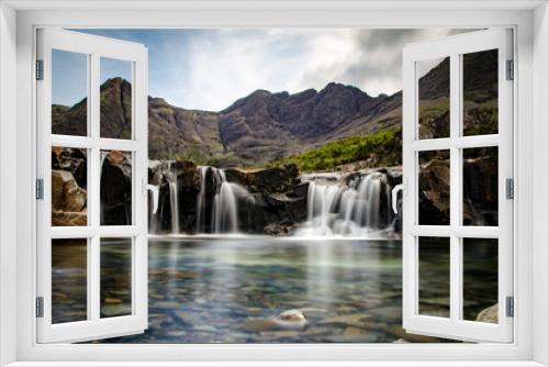Fototapeta Naklejka Na Ścianę Okno 3D - Fairy Pool auf der Halbinsel Skye in Schottland