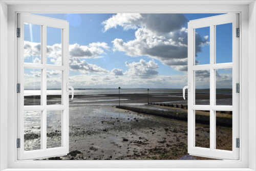Fototapeta Naklejka Na Ścianę Okno 3D - Seafront Low Tide