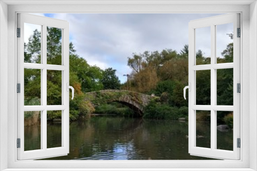 Fototapeta Naklejka Na Ścianę Okno 3D - Puente en central park