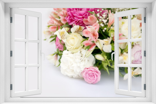 Fototapeta Naklejka Na Ścianę Okno 3D - Flower arrangement with pink and white roses, wedding day, outdoors.