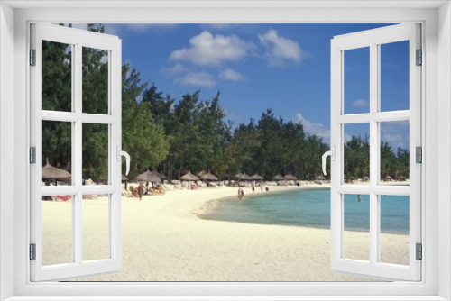 Fototapeta Naklejka Na Ścianę Okno 3D - Plage de sable blanc sur l'île Maurice