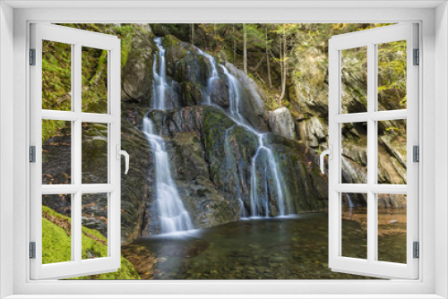 Fototapeta Naklejka Na Ścianę Okno 3D - Moss Glen Falls and Green Pool