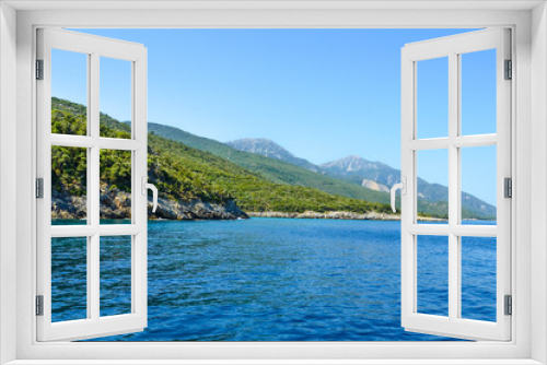 Fototapeta Naklejka Na Ścianę Okno 3D - Beautiful blue sea and mountains