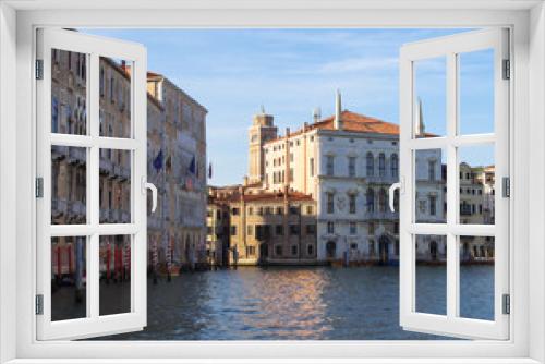 Fototapeta Naklejka Na Ścianę Okno 3D - the beautiful facades of the Venetian palaces on Canal Grande
